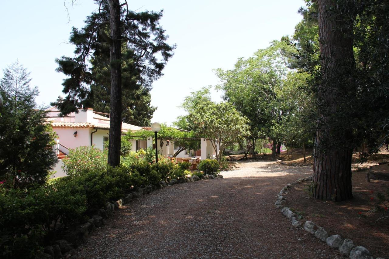 Tenuta Conte Ruggero Santa Domenica  Kültér fotó