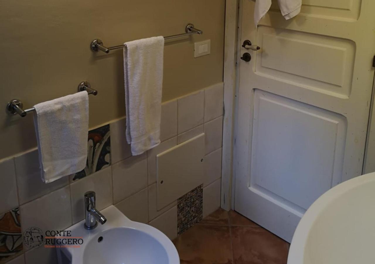 Tenuta Conte Ruggero Santa Domenica  Kültér fotó
