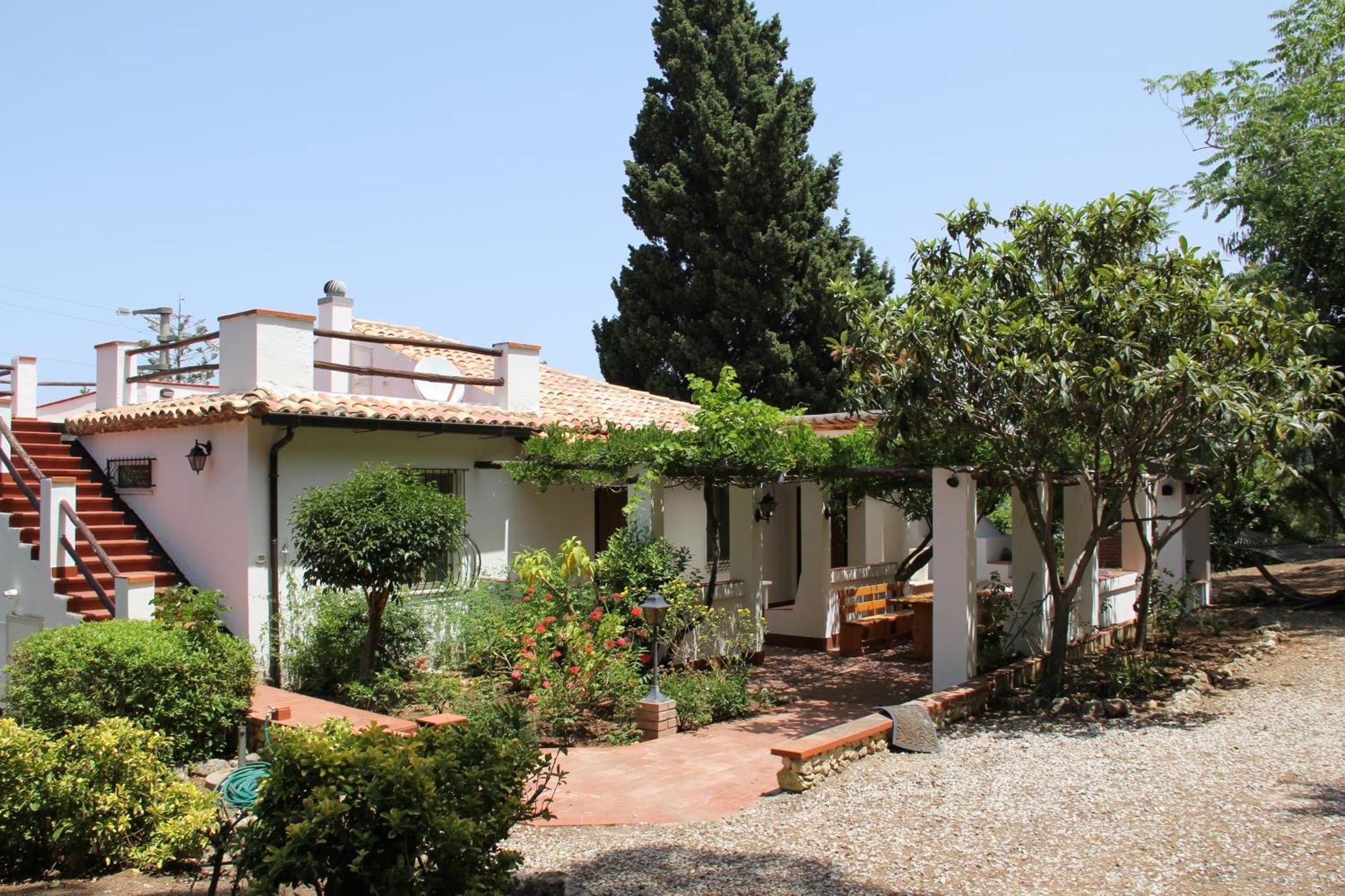 Tenuta Conte Ruggero Santa Domenica  Kültér fotó